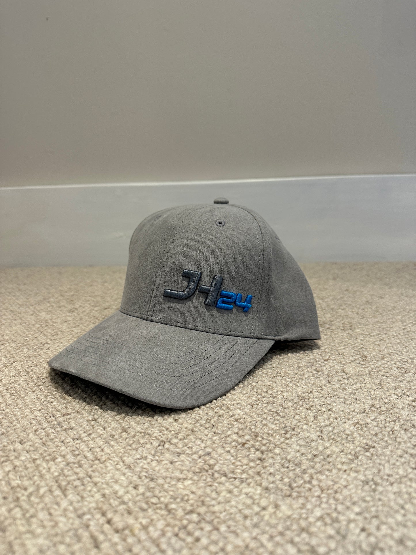 JH24 Champion Suede Cap